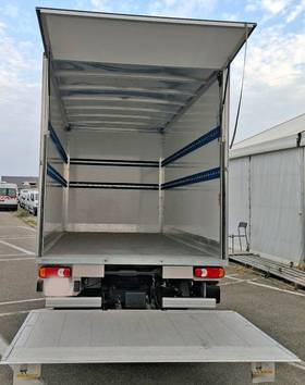 Vorschaubild zu Fiat - Ducato 140 2.2 JTD Maxi Koffer/LBW